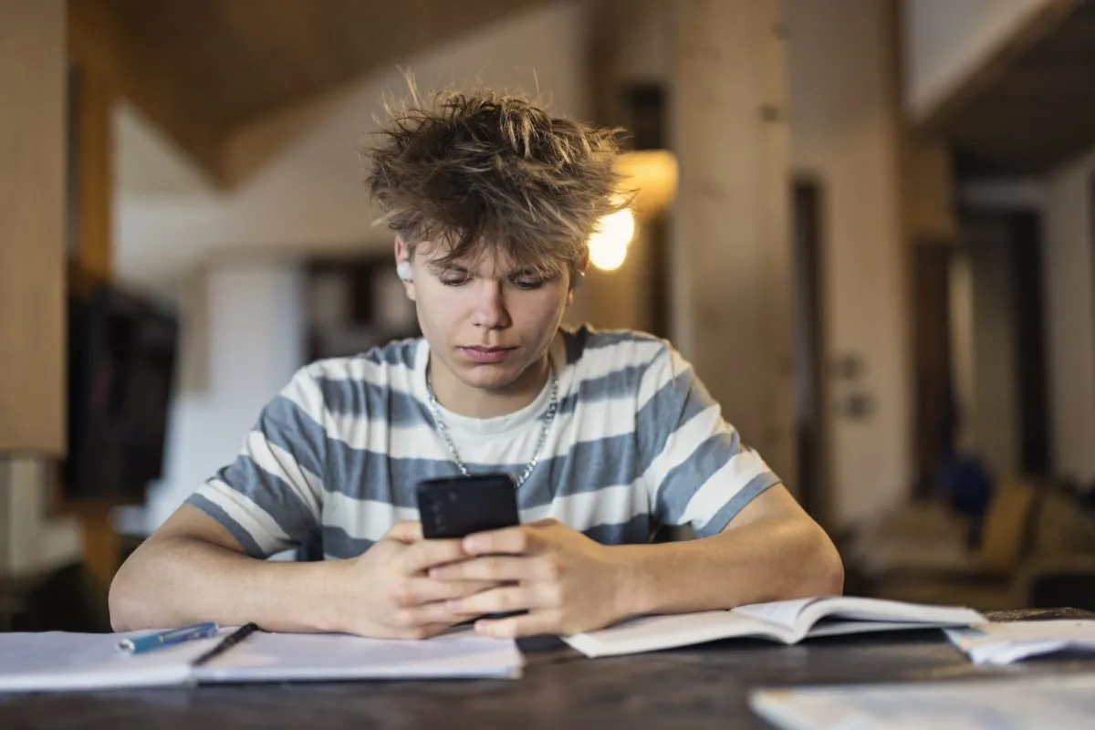 How do I structure similarities and differences properly?