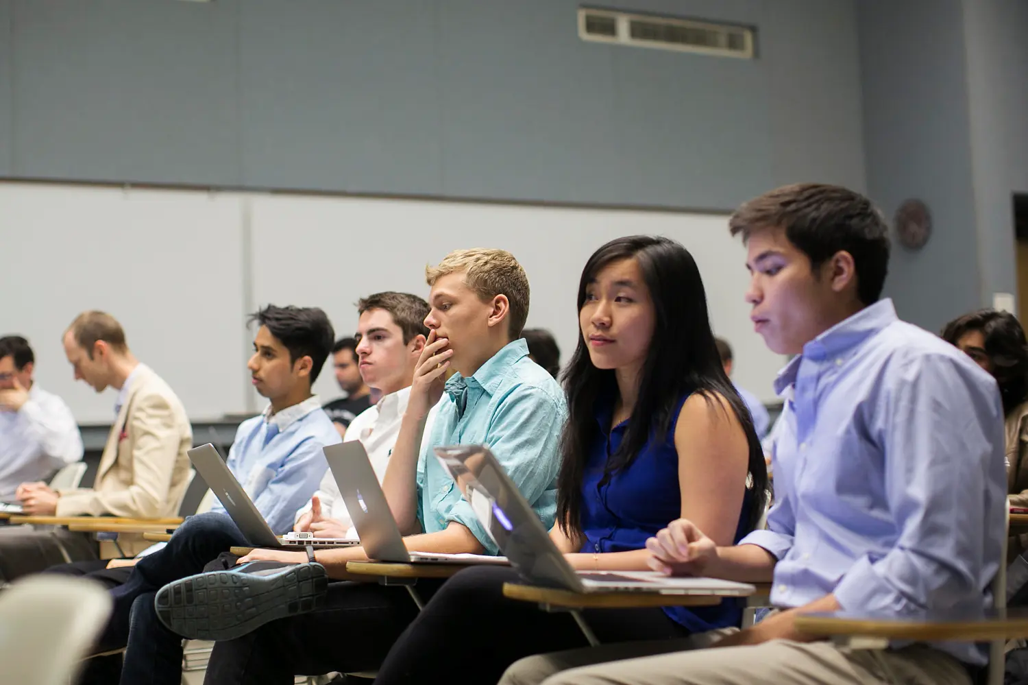 How do I make my medical school essay stand out and show my motivation?